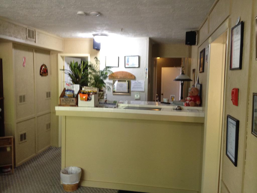 Lakeview Motel ハリバートン エクステリア 写真