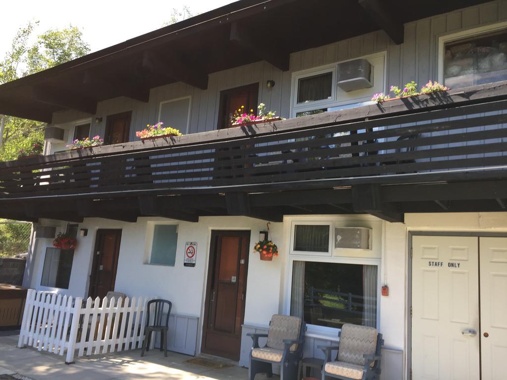 Lakeview Motel ハリバートン エクステリア 写真